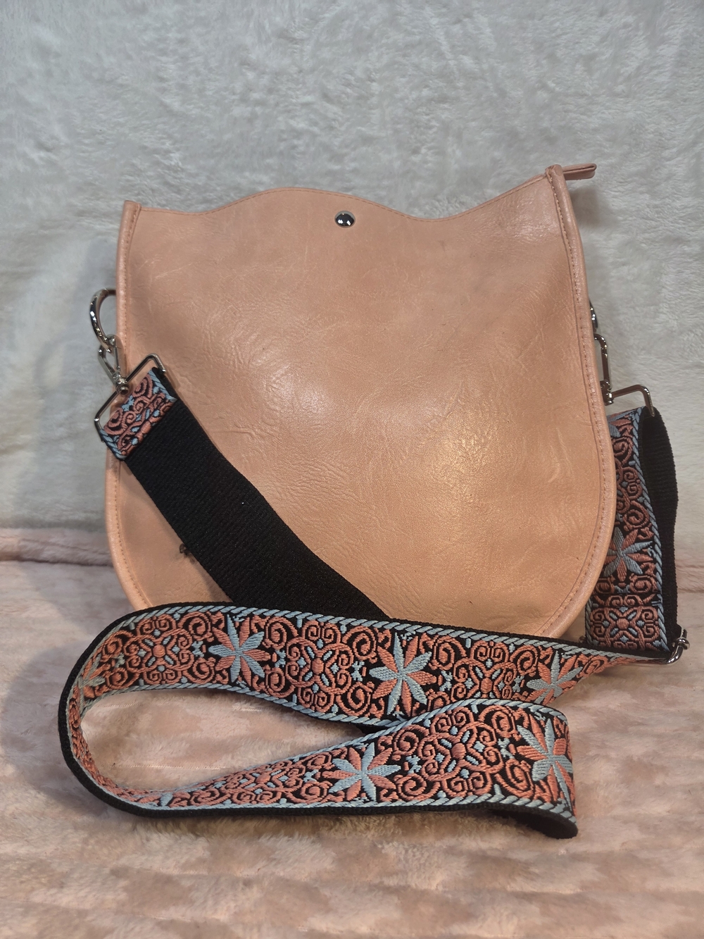 Women's Peach Saddle Crossbody Bag with Patterned Embroudered Tapestry Strap